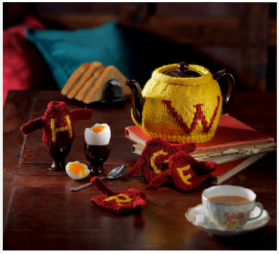 HARRY POTTER WIZARDING WORLD KNIT KIT TEA & EGG COSY