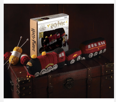 HARRY POTTER WIZARDING WORLD KNIT KIT HOGWARTS EXPRESS DRAUGHT EXCLUDER